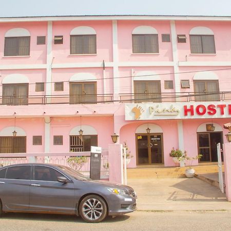 Pink Hostel Аккра Екстер'єр фото