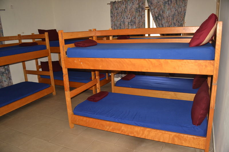 Pink Hostel Аккра Екстер'єр фото