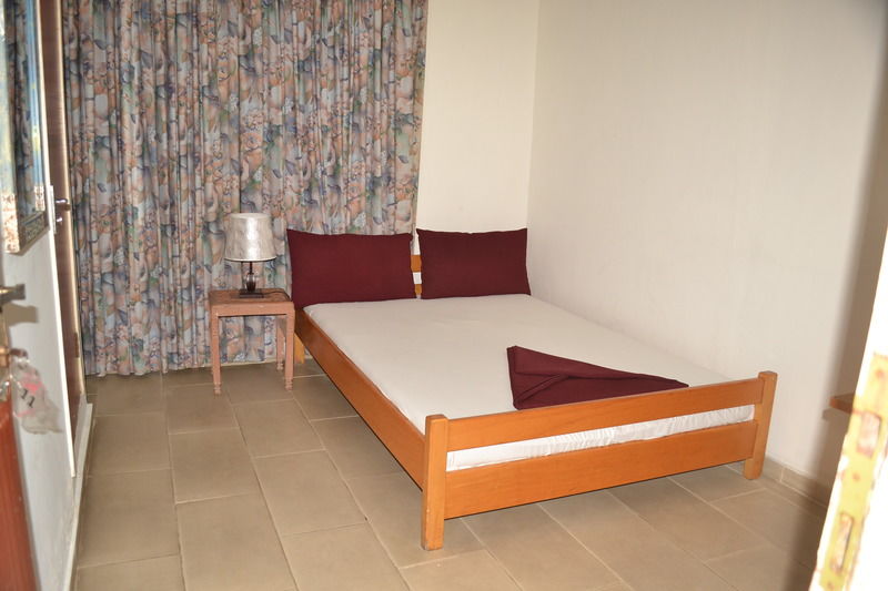 Pink Hostel Аккра Екстер'єр фото