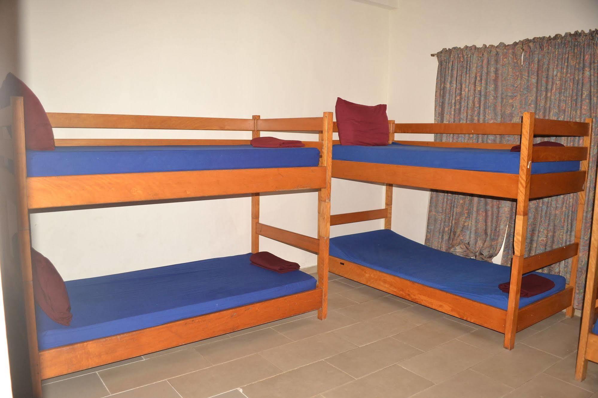 Pink Hostel Аккра Екстер'єр фото