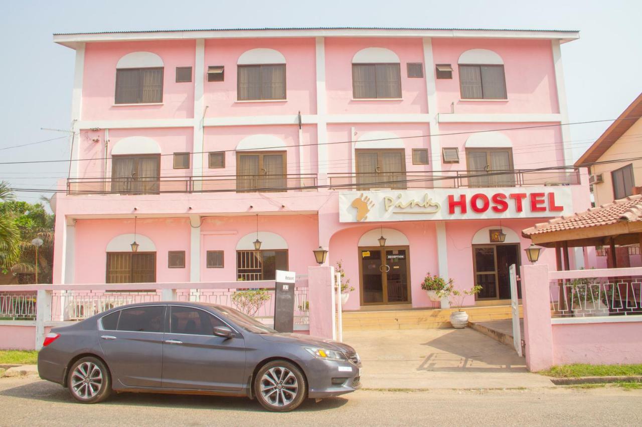 Pink Hostel Аккра Екстер'єр фото