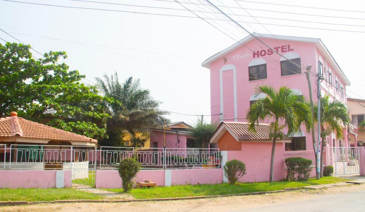 Pink Hostel Аккра Екстер'єр фото
