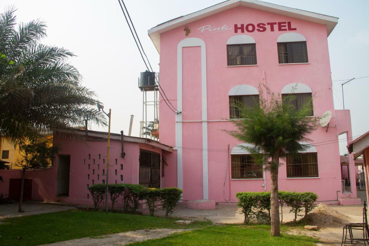Pink Hostel Аккра Екстер'єр фото