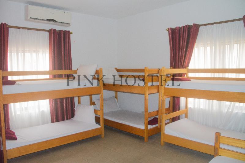 Pink Hostel Аккра Екстер'єр фото